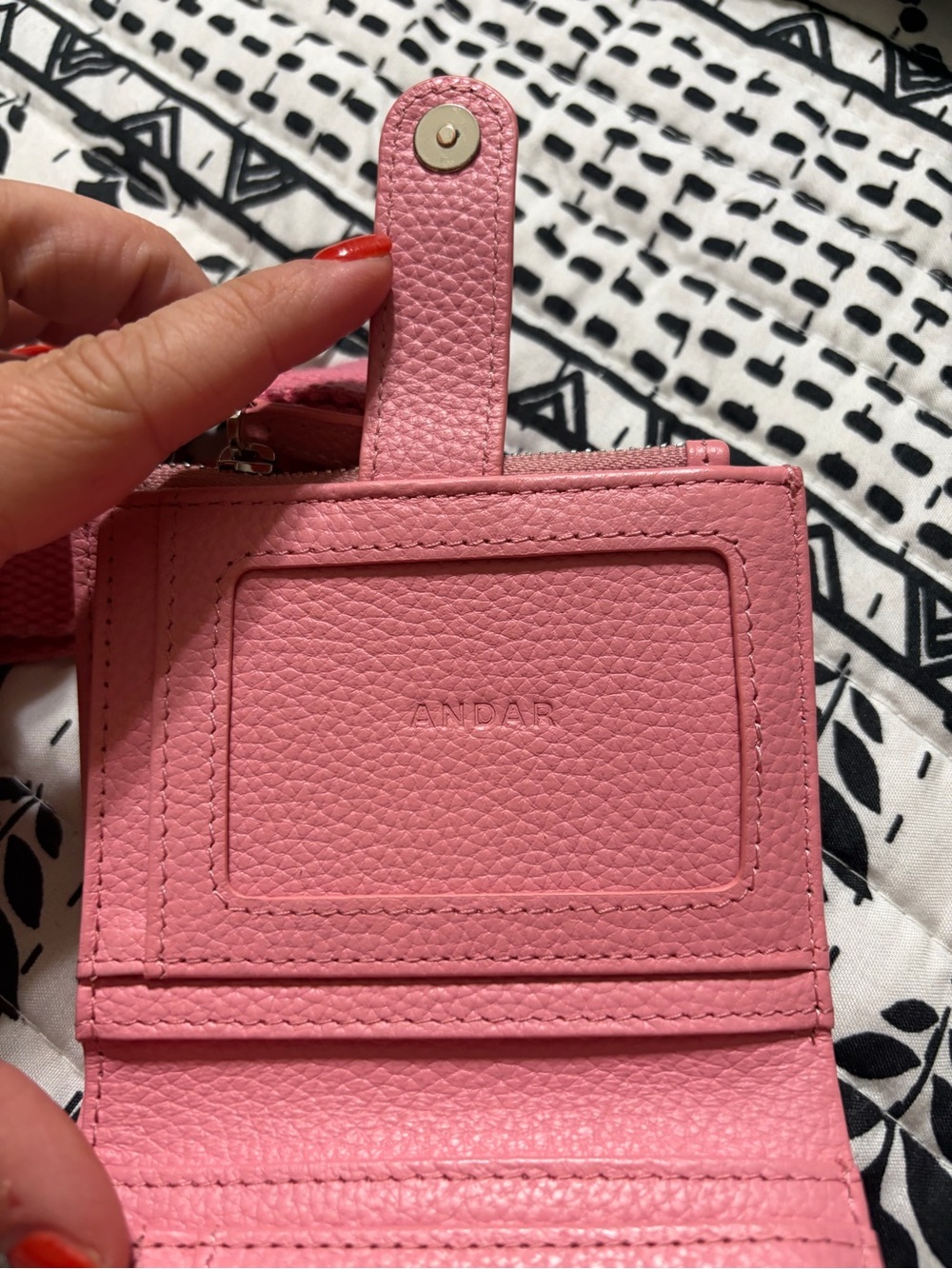 Andar Lo Pink Leather Wristlet Wallet - Picture 4 of 6
